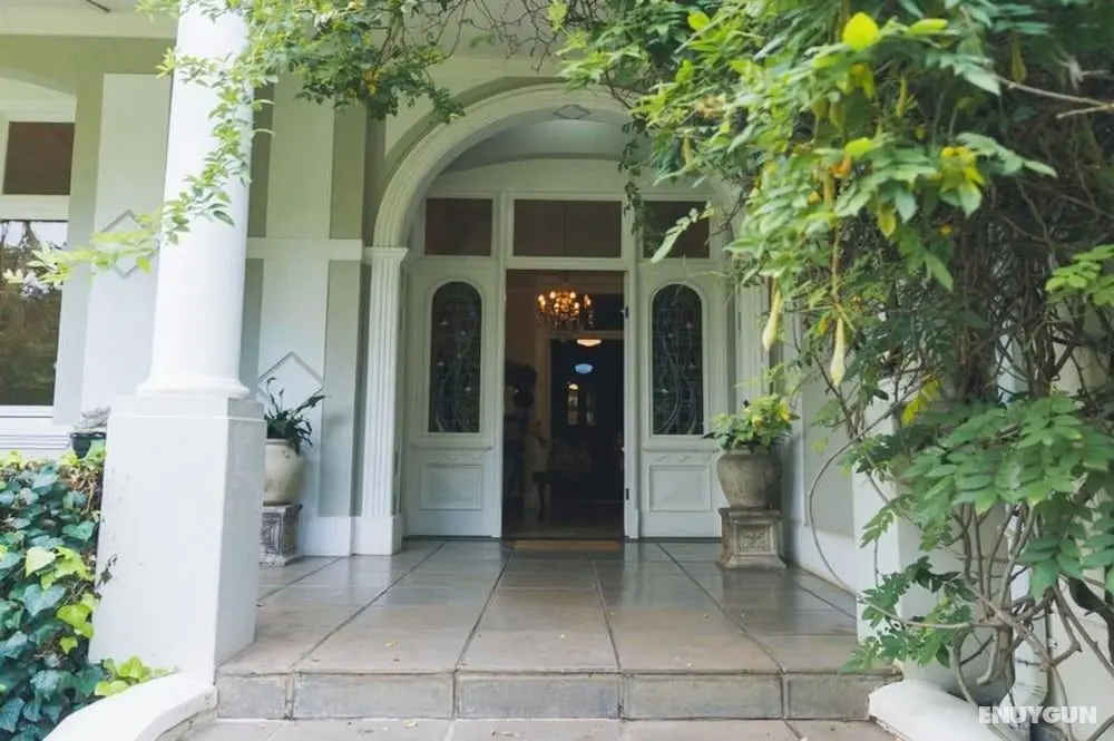 Luxurious Room With Breakfast in Lovely Guesthouse in Pretoria - Öne Çıkan Resim