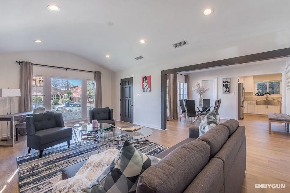 Luxurious Studio City Home - Öne Çıkan Resim