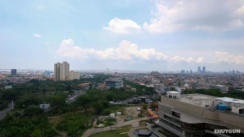 Luxurious Studio With Long Golf View At Grand Sungkono Lagoon Apartment - Oda Manzaraları