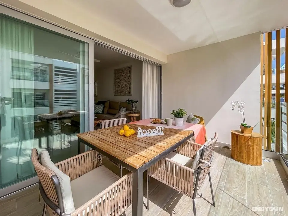 Luxury 2 bed Condo Just Steps From the Beach - Öne Çıkan Resim