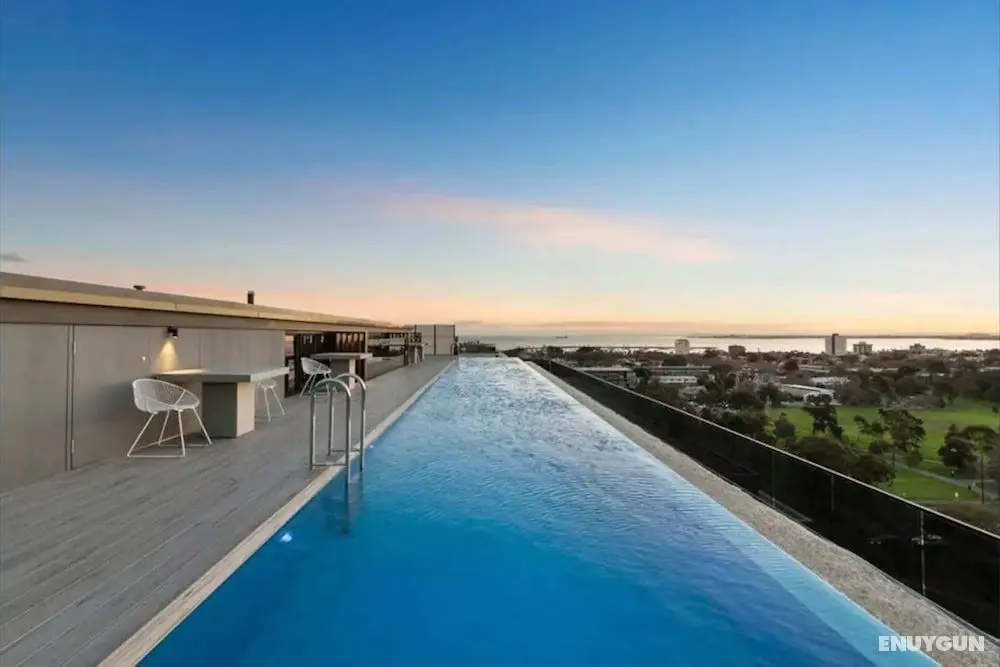 Luxury 3 Bedroom Penthouse With Bay and City View - Havuz