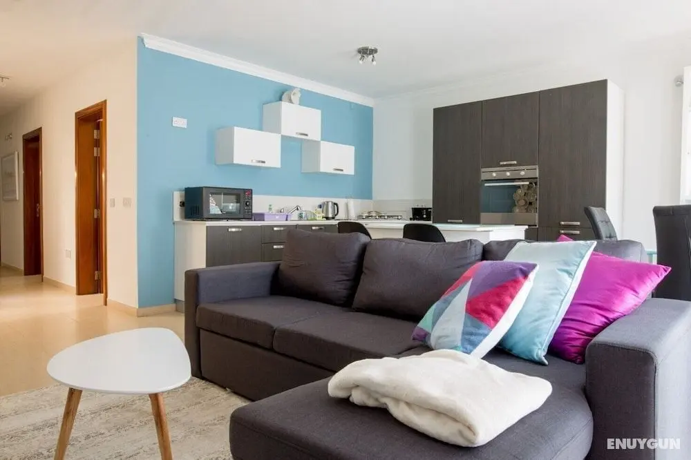 Luxury 3BR Apartment by the Sea, Prime Location - Öne Çıkan Resim