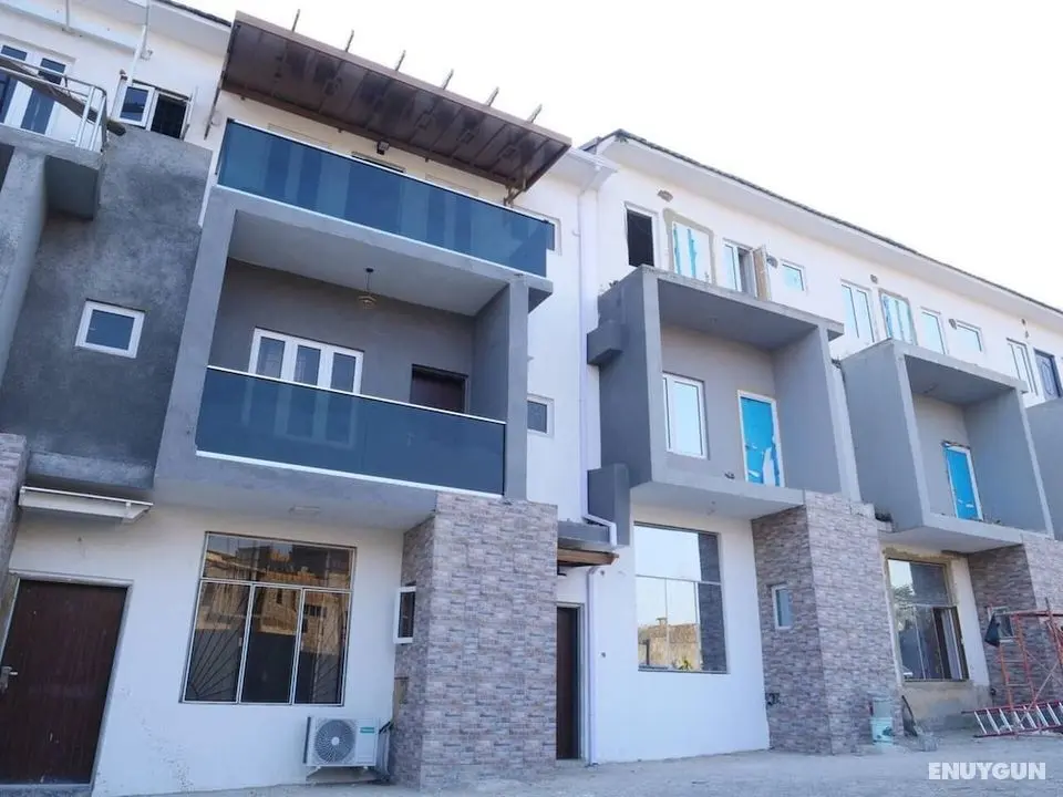 Luxury 4-bed House in Abuja - Dış Mekan