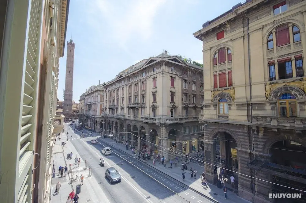 Luxury 65mq Under the 2 Towers - Oda Manzaraları