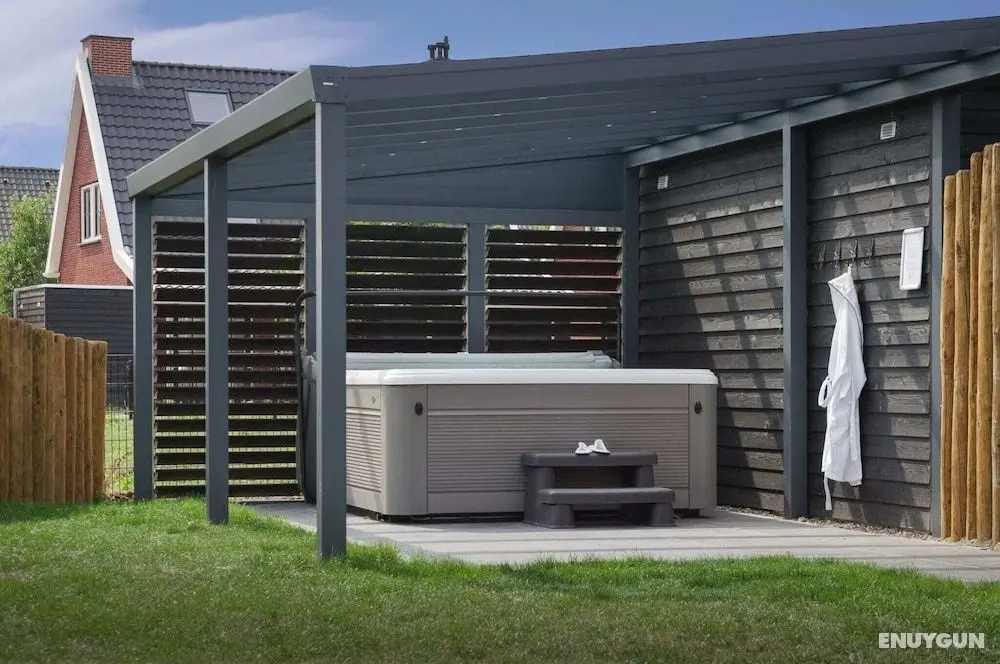 Luxury 8-person Wellness Villa With Sauna and Outdoor hot tub is Unique - Dış Mekan