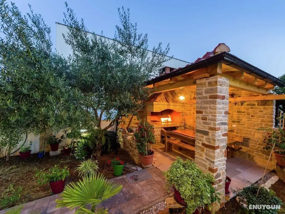 Luxury Apartment in Zadar With Covered Terrace - Dış Mekan