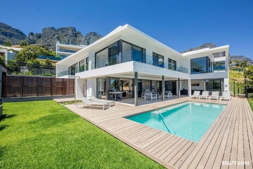 Luxury Camps Bay Villa With Spacious Entertainment Area and Private Pool 8 Fiskaal - Öne Çıkan Resim