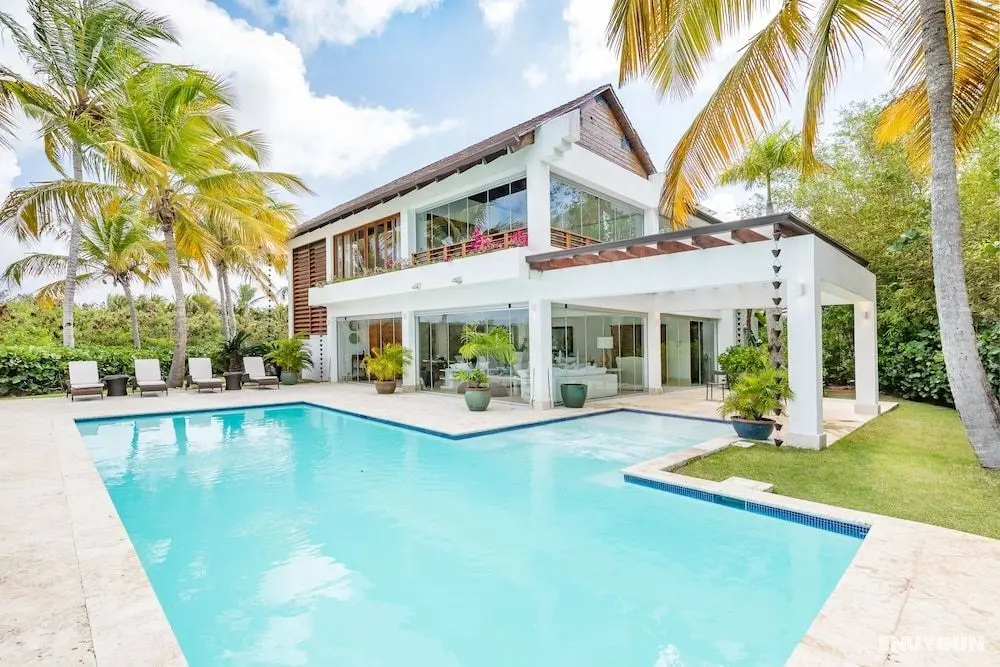Luxury Villa at Cap Cana Resort - Öne Çıkan Resim