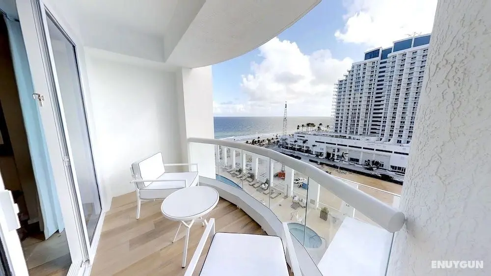 Luxury Condo on the Beach - Oda Manzaraları