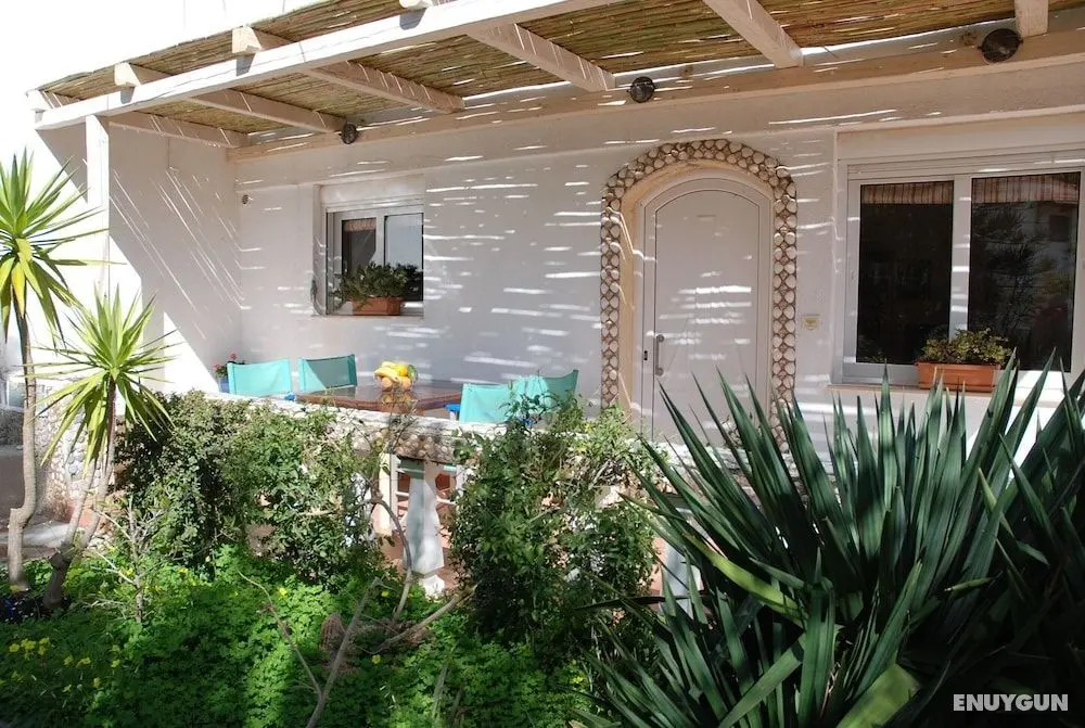 Luxury Cozy Villa With Garden Near The Sea - Dış Mekan