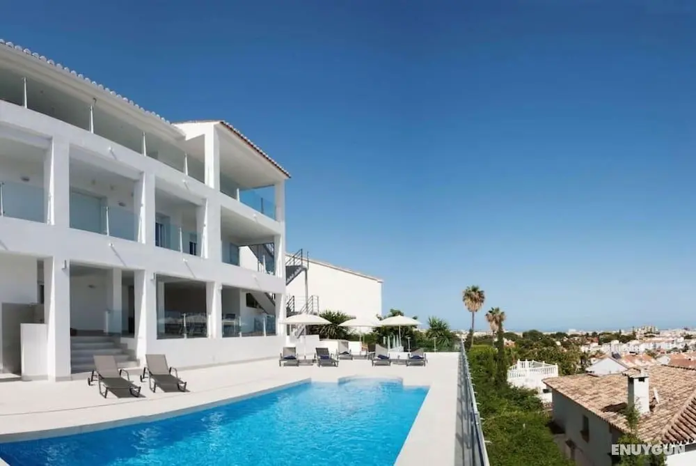 Luxury villa with heated pool - Öne Çıkan Resim