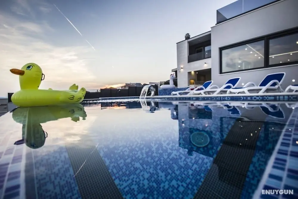 Luxury Villa High Hopes with Pool - Öne Çıkan Resim