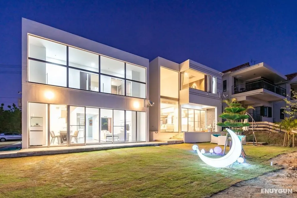 Luxury Hillside Villa with Sea Views - Öne Çıkan Resim