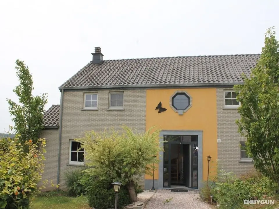 Luxury Holiday Home in Marchin With Wellness - Öne Çıkan Resim