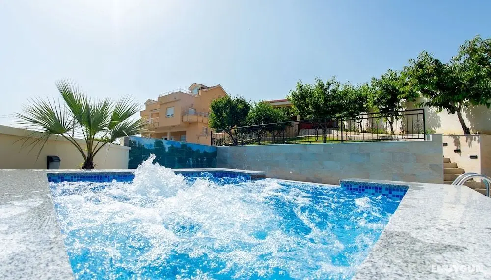 Luxury villa Imperial - with the vineyard views - Öne Çıkan Resim