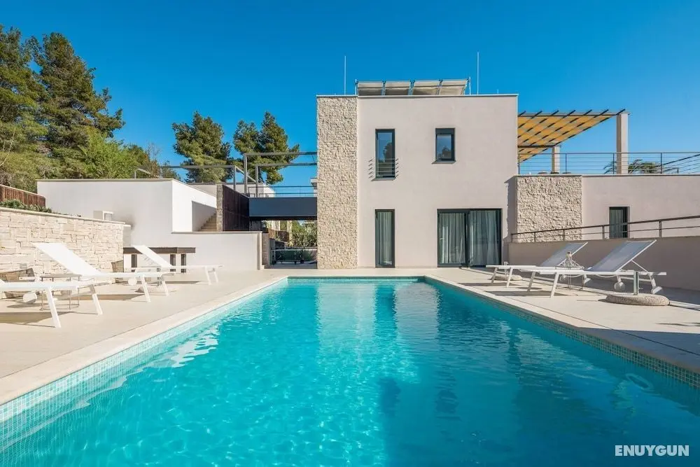 Luxury Villa Juliet with Heated Pool - Öne Çıkan Resim