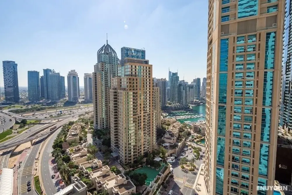 Luxury Living in This Stylish 2BR in Dubai Marina - Öne Çıkan Resim