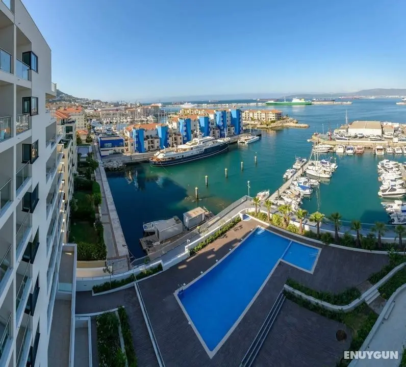 Luxury Modern Apartment With Exceptional Views! Hosted by Sweetstay - Havuz