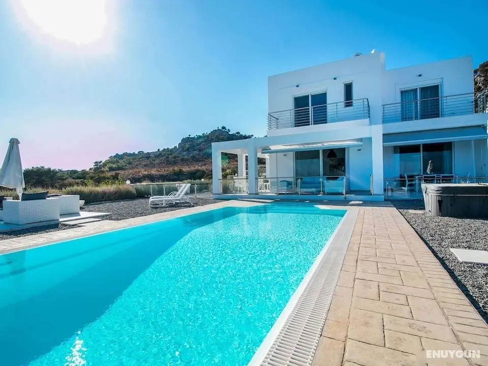 Luxury Villa Near Sea in Kalithies with Hot Tub - Öne Çıkan Resim