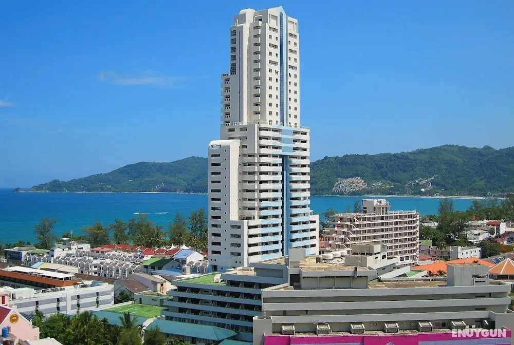 Luxury Patong Tower Seaview Condo in Phuket, Thailand on 15th Floor No001 - Plaj