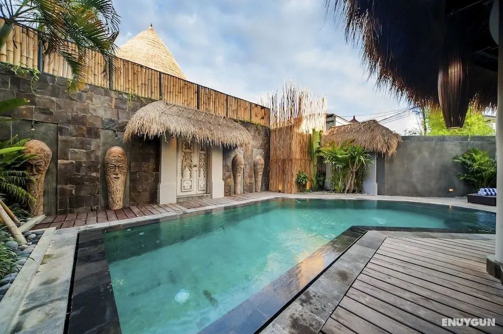 Luxury Villas Merci Resort 3 Bedrooms Seminyak 1 - Havuz