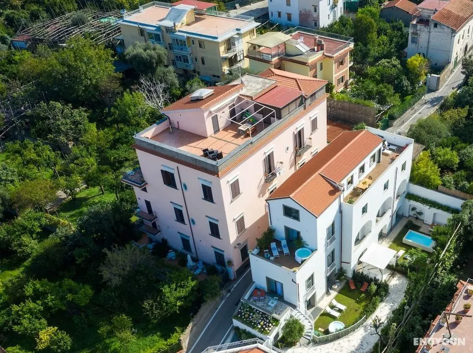 Luxury Suite with Garden and Jacuzzi - Dış Mekan