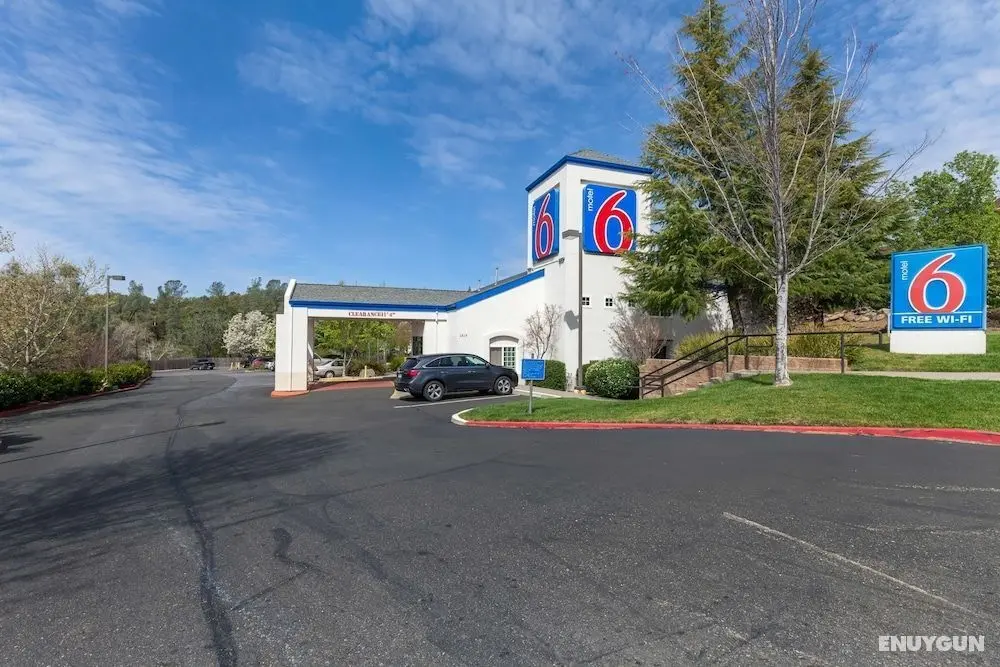 Motel 6 Auburn, CA - Dış Mekan