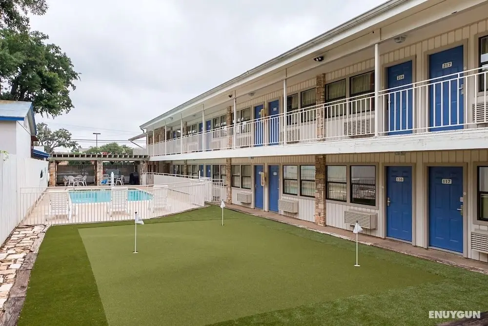 Motel 6 Boerne, TX - Golf