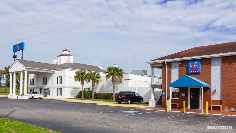Motel 6 Brunswick, GA - Dış Mekan