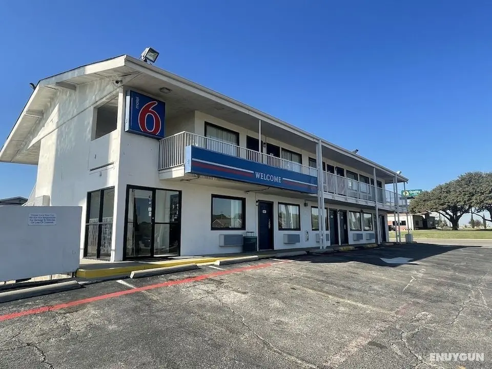Motel 6 Denton, TX - UNT - Öne Çıkan Resim