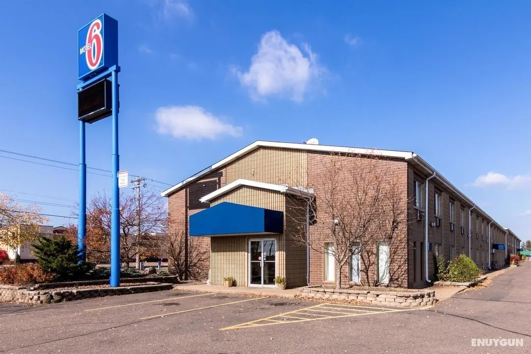 Motel 6 Eau Claire - Genel