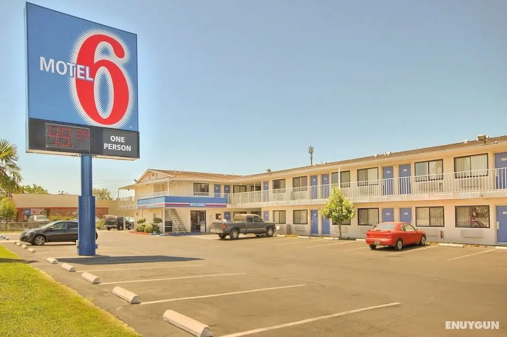 Motel 6 Fresno, CA - Blackstone North - Öne Çıkan Resim