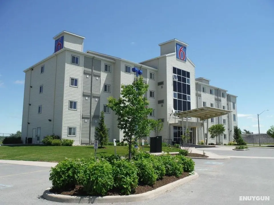 Motel 6 Kingston - Genel