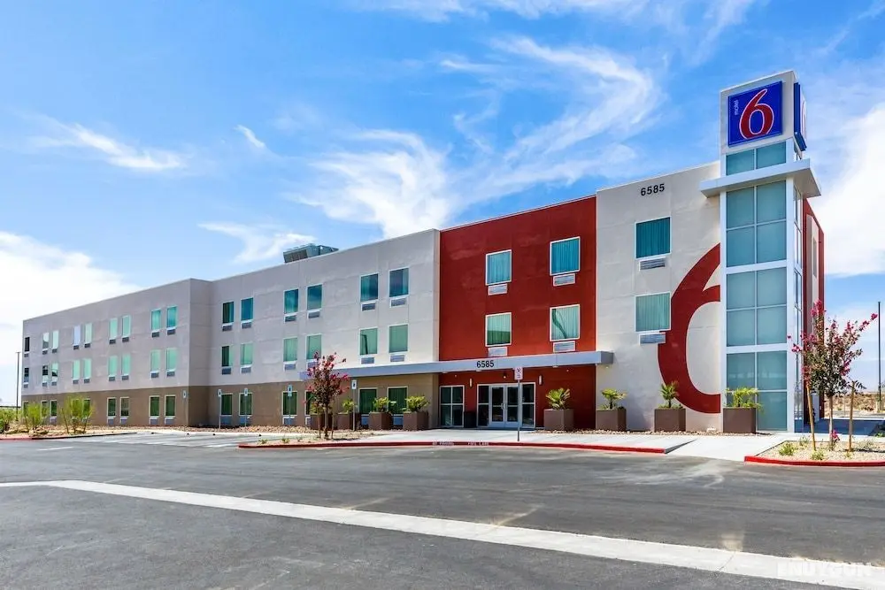 Motel 6 Las Vegas, NV - Motor Speedway - Öne Çıkan Resim