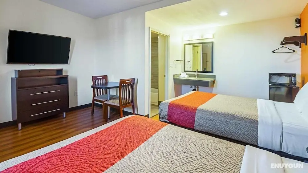 Motel 6 on Maple - Öne Çıkan Resim