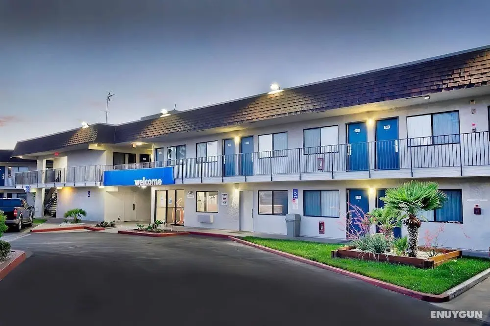 Motel 6 Palmdale, CA - Öne Çıkan Resim
