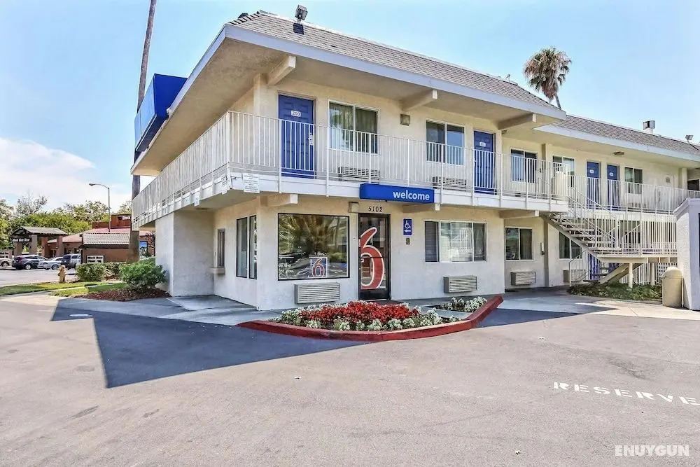 Motel 6 Pleasanton, CA - Öne Çıkan Resim