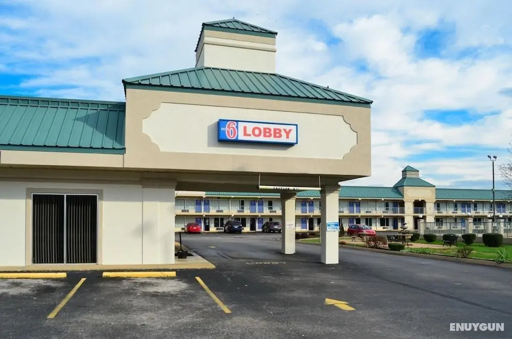 Motel 6 Pulaski, TN - Dış Mekan