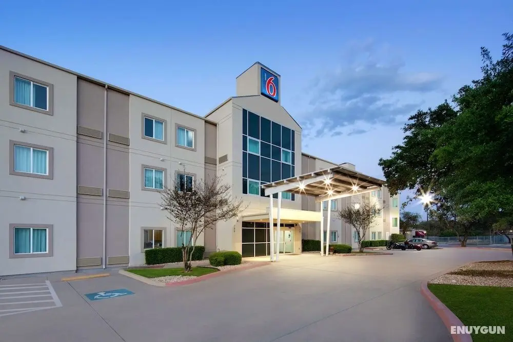 Motel 6 San Antonio, TX - Airport - Öne Çıkan Resim