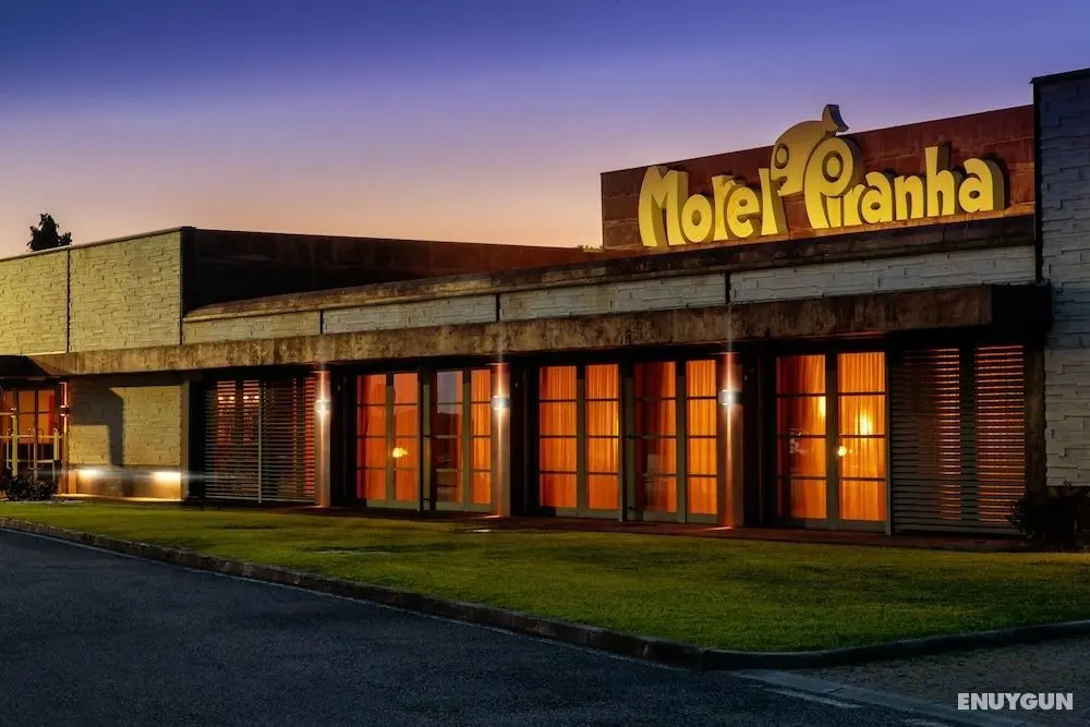 Motel Hotel Piranha - Öne Çıkan Resim