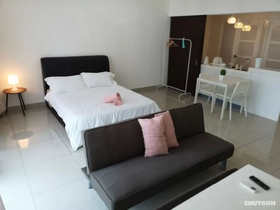 Machome GuestHome at Trefoil Setia City - Öne Çıkan Resim