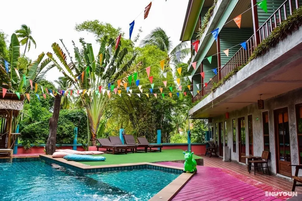 Mad Monkey Koh Phangan Hostel - Adults Only - Öne Çıkan Resim