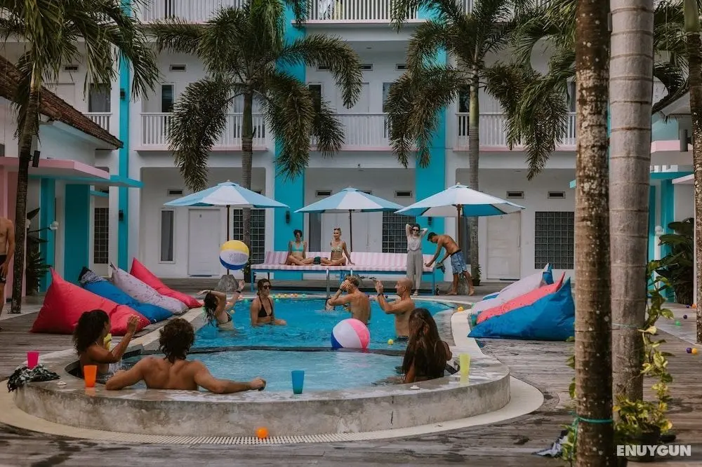 Mad Monkey Kuta Lombok - Öne Çıkan Resim
