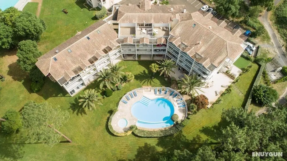 Madame Vacances Les Palmiers du Golf - Havuz