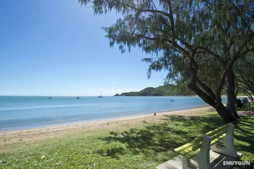 Maggies Beachfront Apt. 12 - Plaj