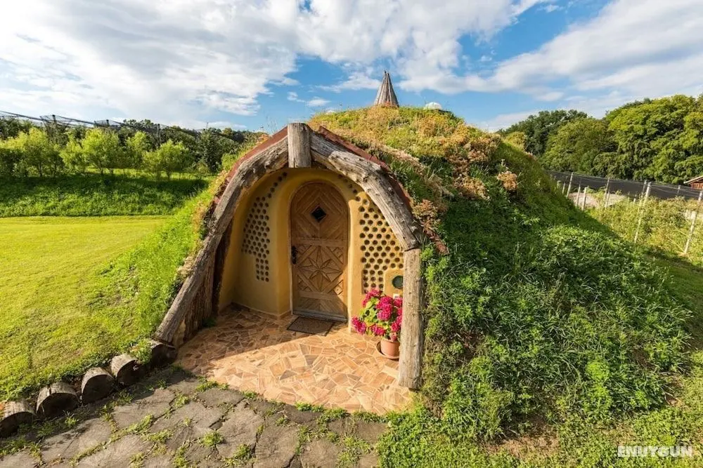Magical Hobbit's House - Öne Çıkan Resim