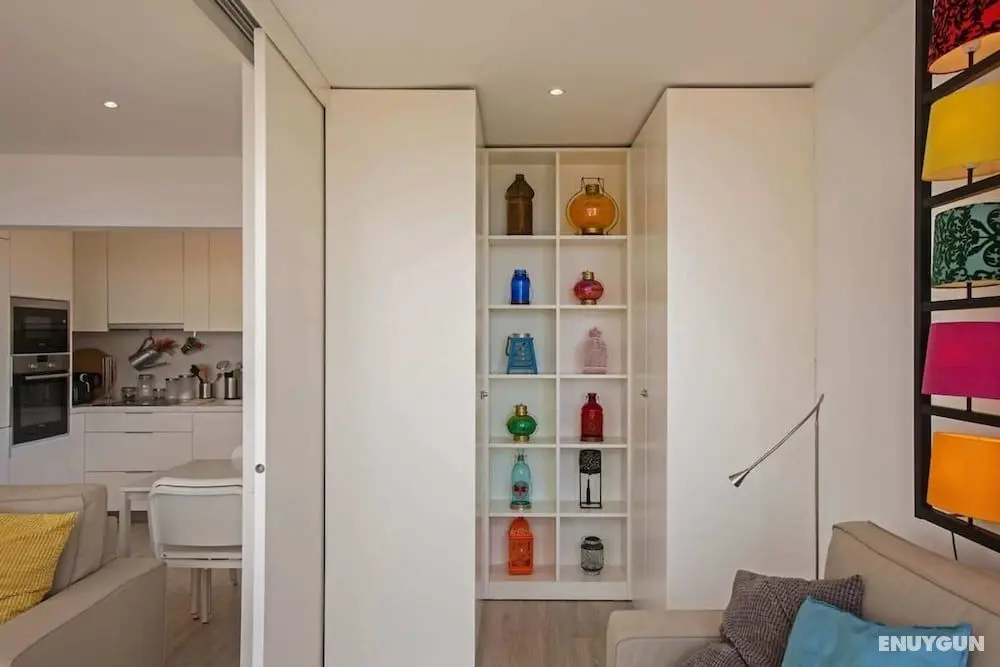 Magnificent 1 Bedroom Apartment With Views Over The Ocean - Oda