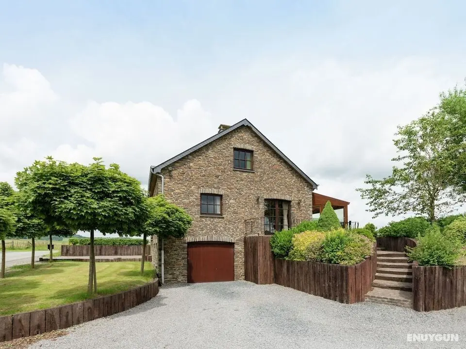 Magnificent Villa in Brisy With Sauna, Roofed Terrace and BBQ - Öne Çıkan Resim