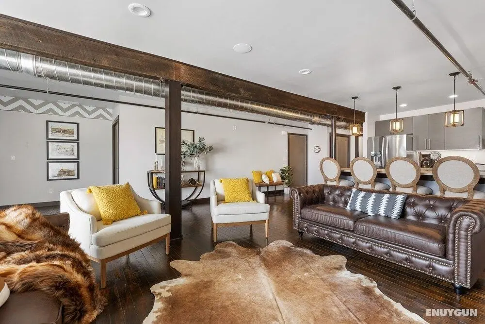 Main Street Lofts - Oda
