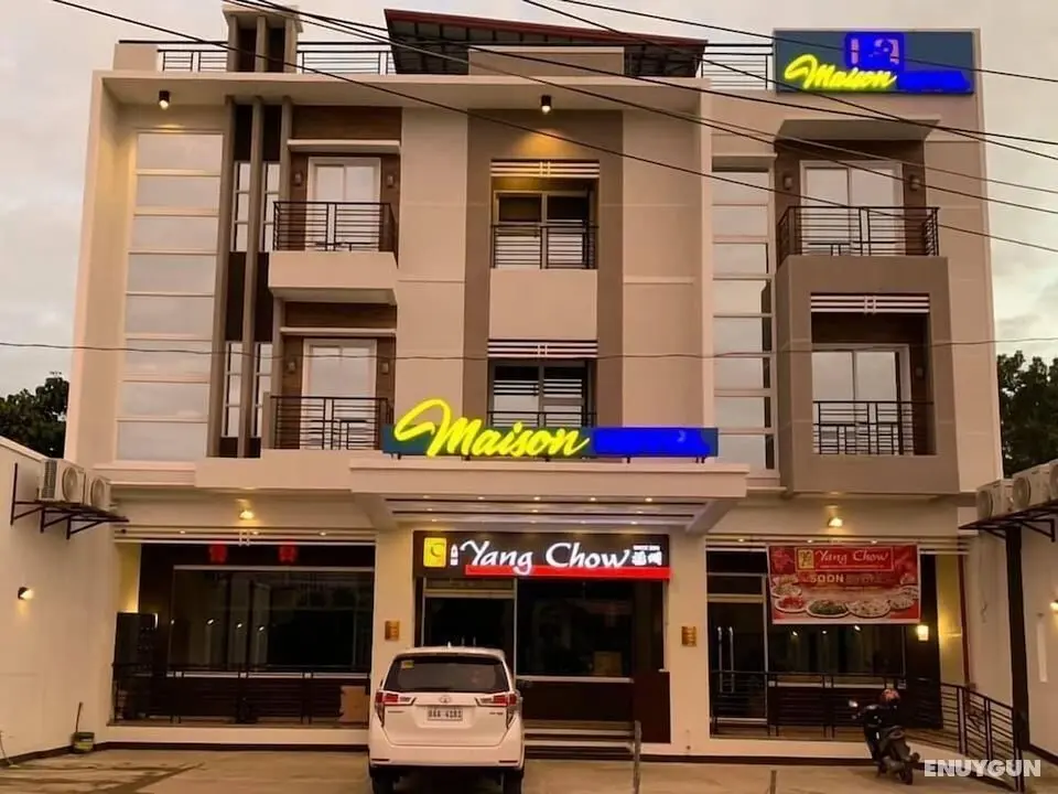 Maison Hotel - Dış Mekan
